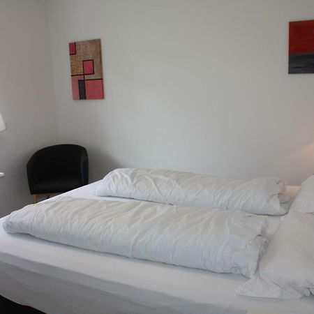 Brekkugata 33 Guesthouse Akureyri Ngoại thất bức ảnh