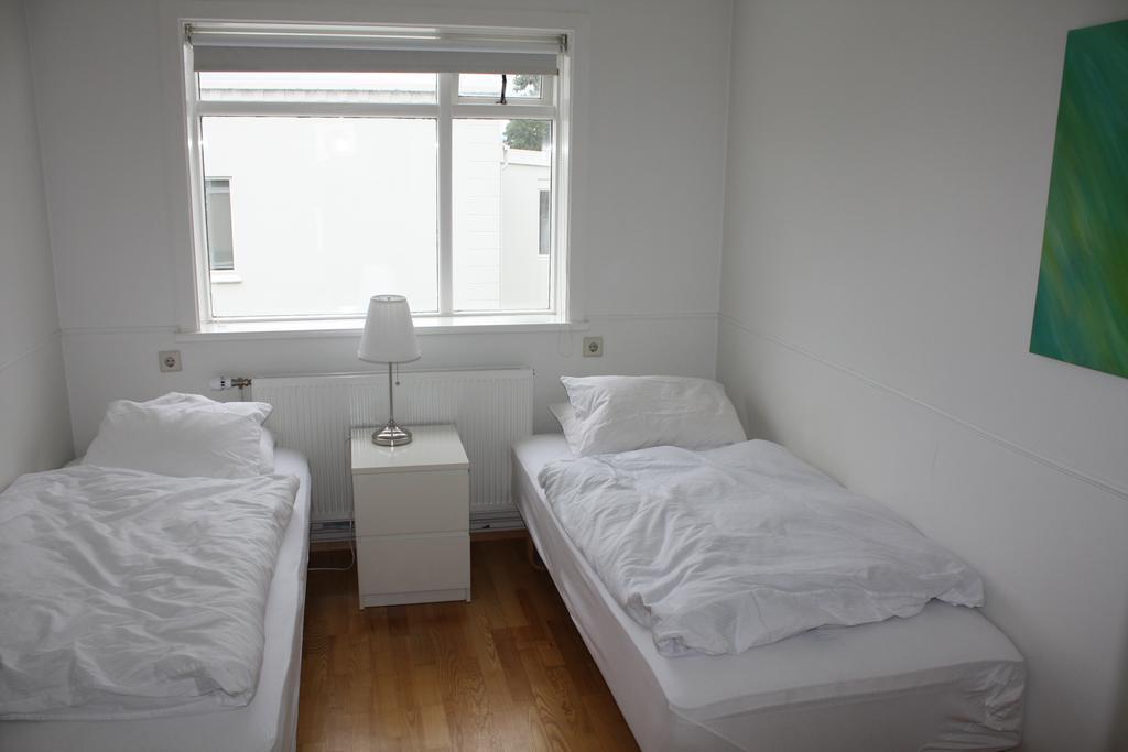 Brekkugata 33 Guesthouse Akureyri Ngoại thất bức ảnh