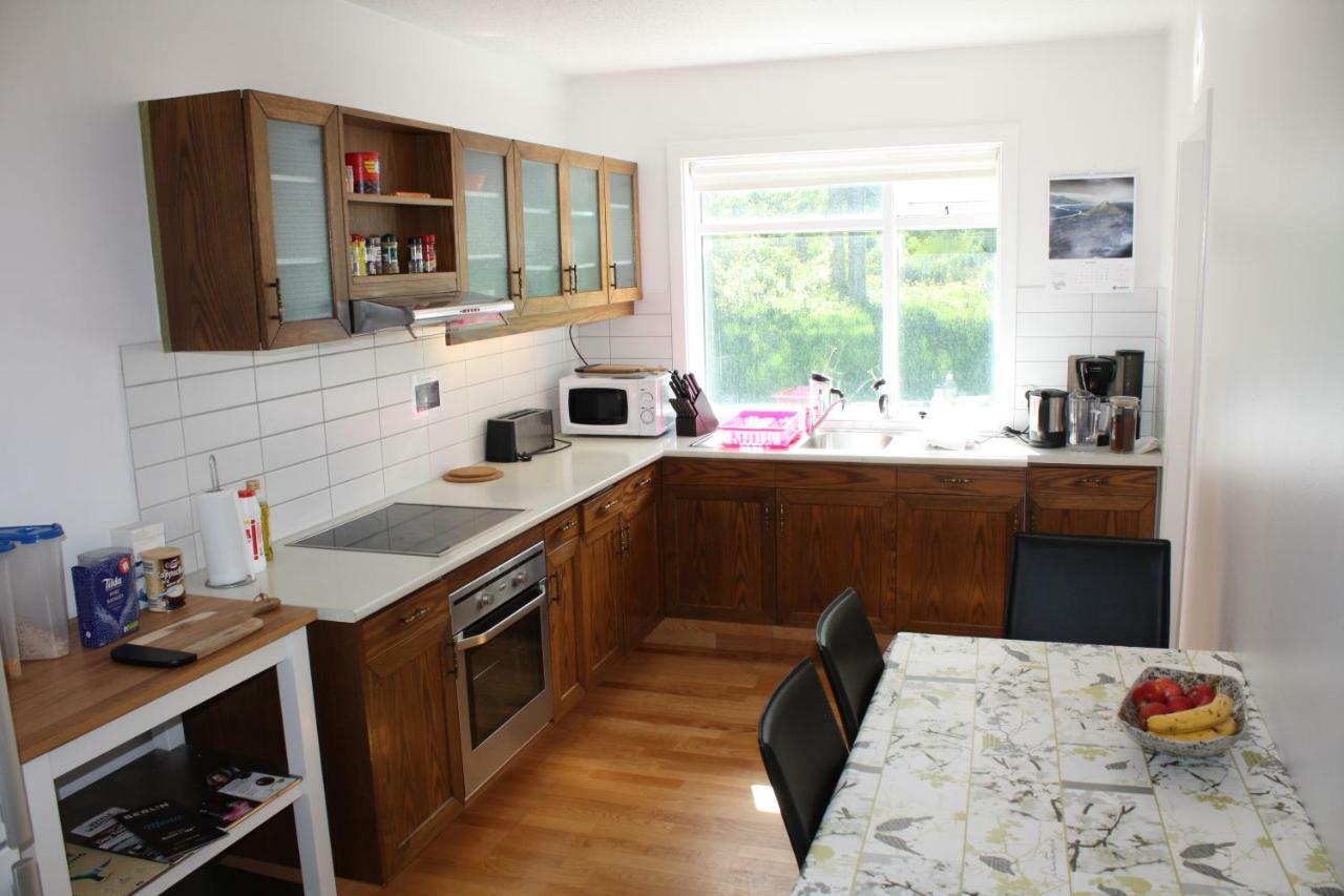 Brekkugata 33 Guesthouse Akureyri Ngoại thất bức ảnh