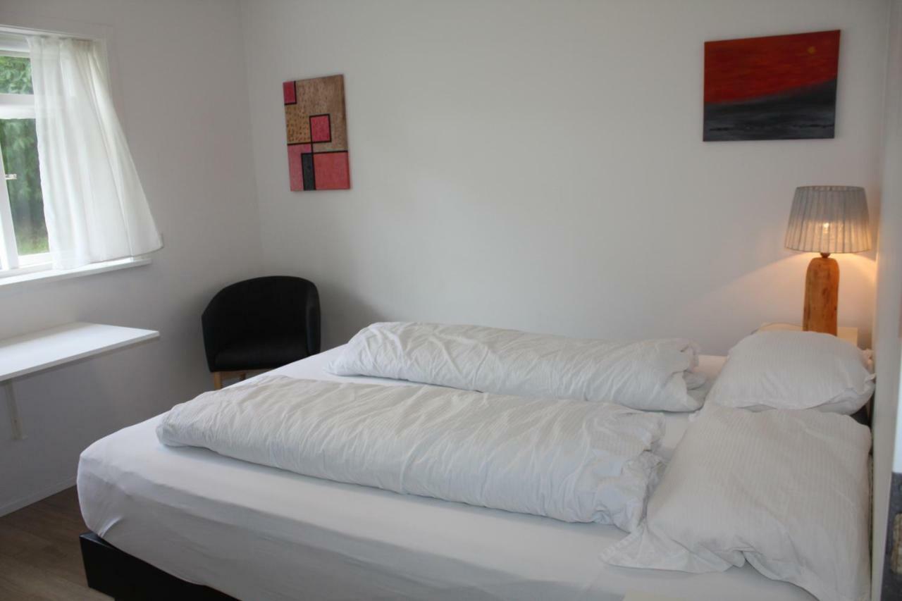 Brekkugata 33 Guesthouse Akureyri Ngoại thất bức ảnh