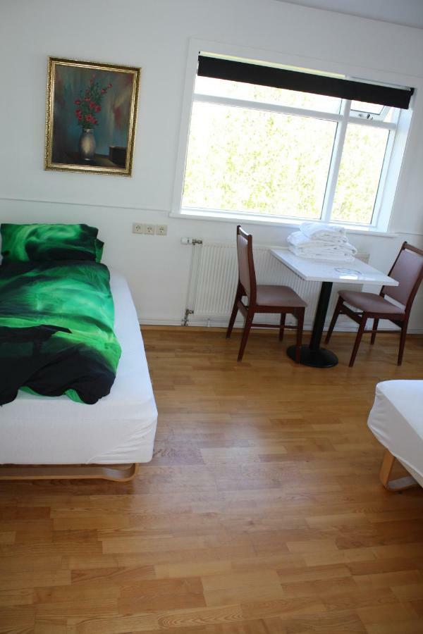 Brekkugata 33 Guesthouse Akureyri Ngoại thất bức ảnh