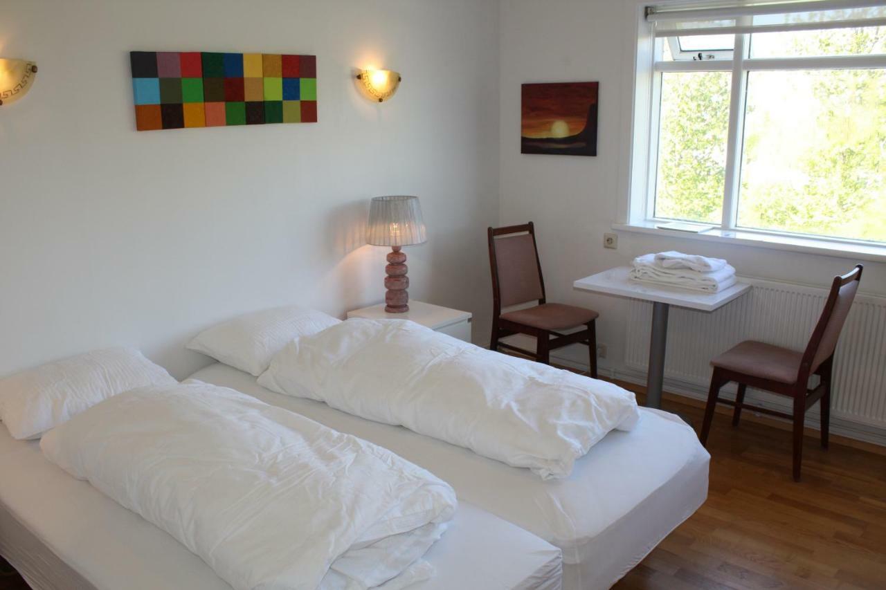 Brekkugata 33 Guesthouse Akureyri Ngoại thất bức ảnh