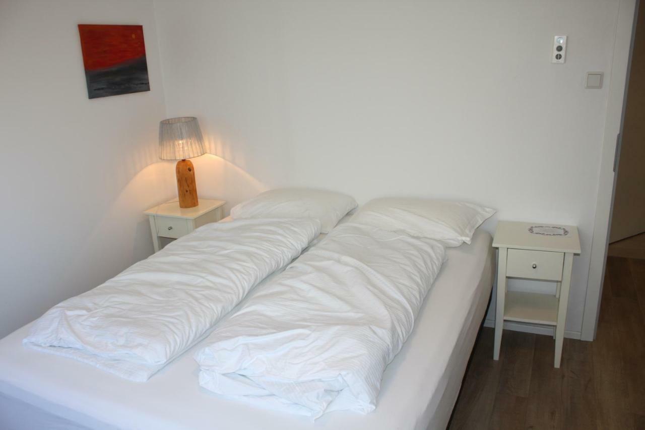 Brekkugata 33 Guesthouse Akureyri Ngoại thất bức ảnh