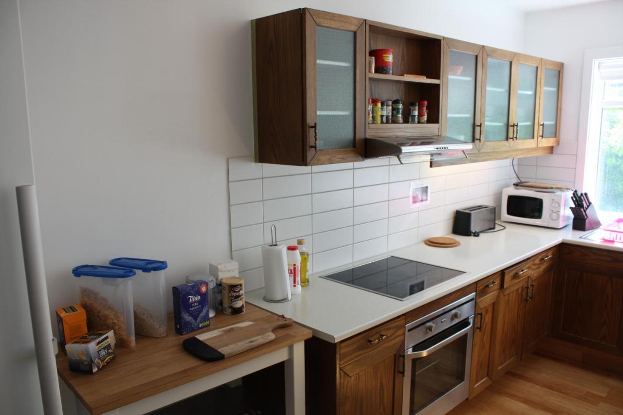 Brekkugata 33 Guesthouse Akureyri Ngoại thất bức ảnh